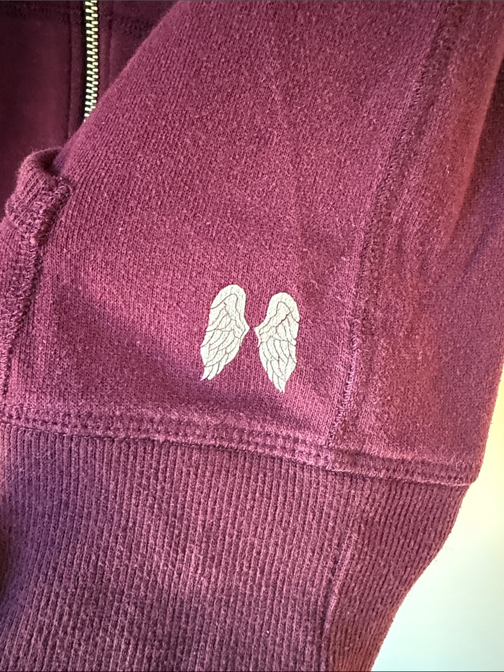 🪽👼Rare 👼🪽Victoria's Secret Angel Wing Sequin Hoodie Y2K Black Orchid Burgundy - Picture 3 of 8